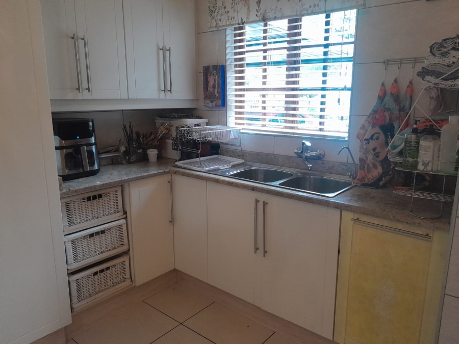 3 Bedroom Property for Sale in Safari Gardens North West